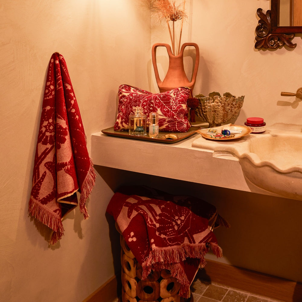 Hand Towels Lucia Hand Towel - Crimson