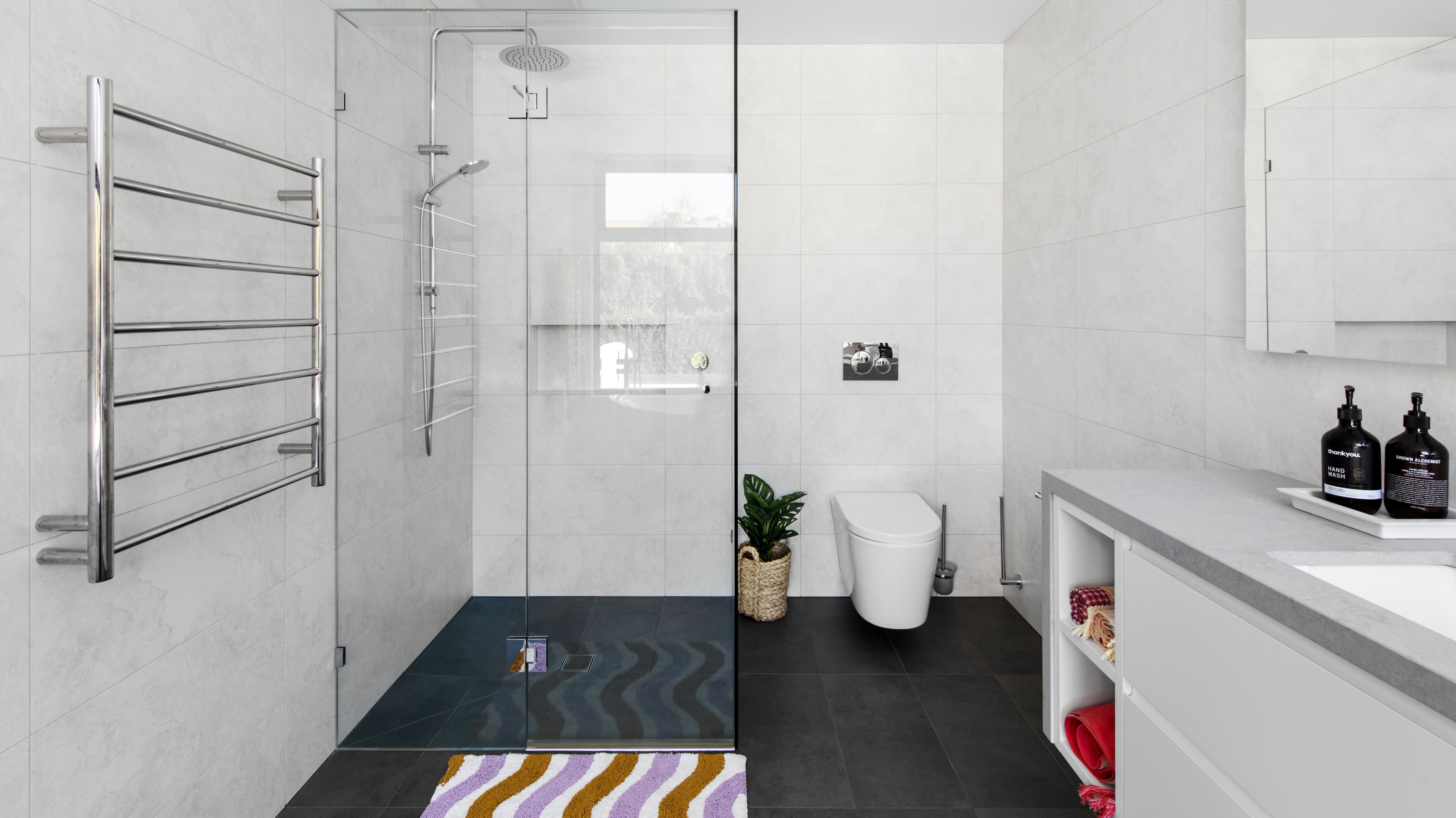 How to Select a Shower Screen
