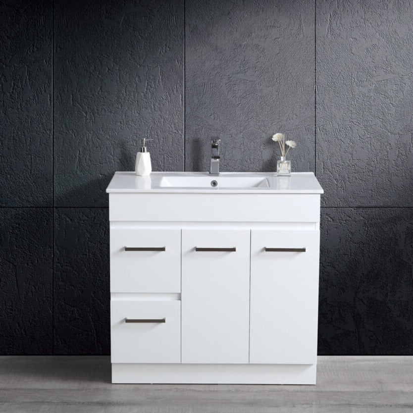 Metis 900mm Vanity with Slim China Top, 1th