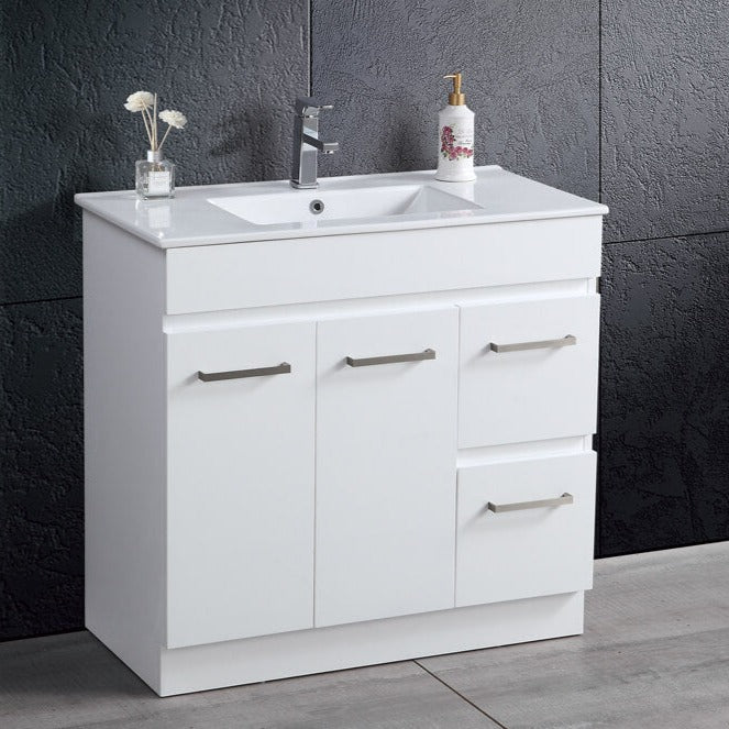 Metis 900mm Vanity with Slim China Top, 1th